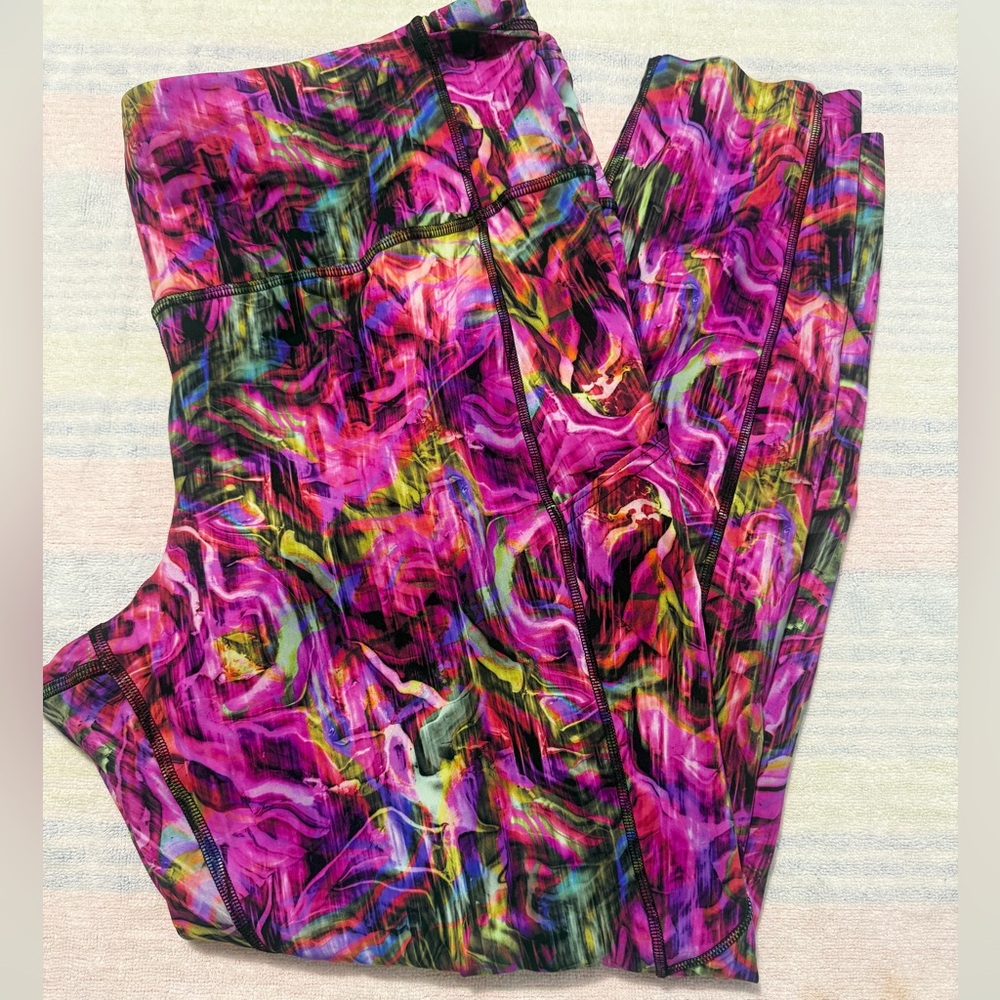 Lululemon Fast and Free Tight 25” Size 14